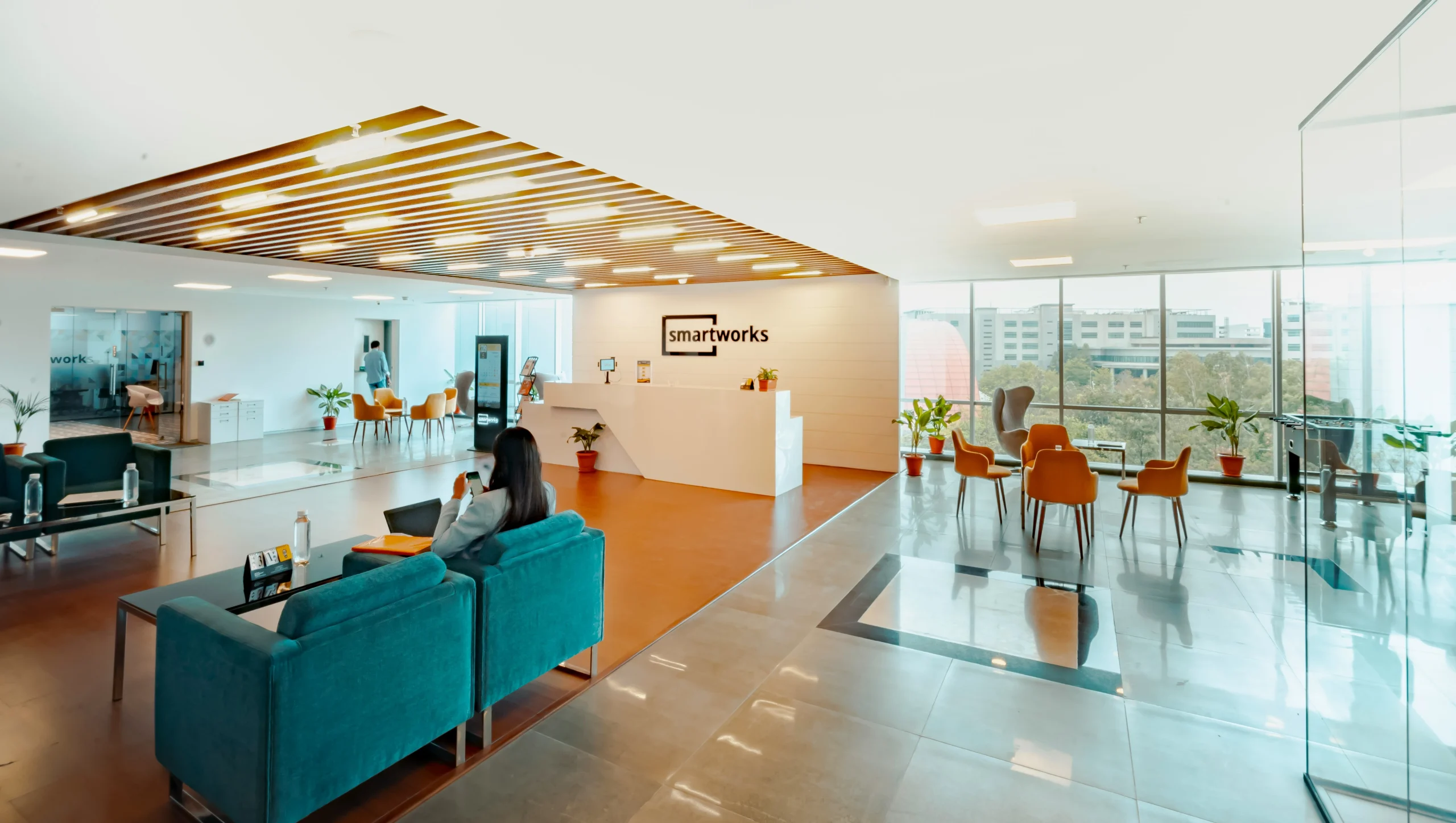 smartworks coworking e7tzh2tts6c unsplash